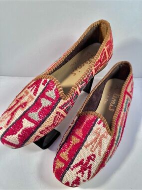 Artemis Design Co. Red and Cream Woven Embroidered Slip-Ons